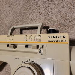 Singer Merritt 9608 Sawing Machine