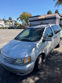 2003 Toyota Sienna