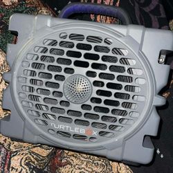 TURTLES BOX ,GREY ,BLUETHOOTH, Approximately 3 days of battery life (Lithium Battery) 