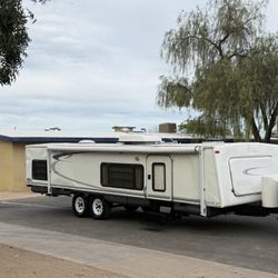 2006 Hi-low Travel Trailer 27ft