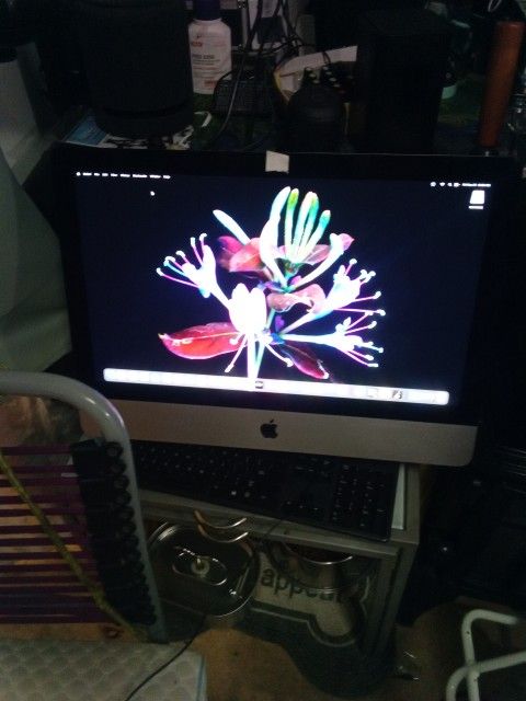 Apple Monitor Modem And Everything Made Inside Very Touch Screen 