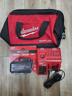 NEW Genuine Milwaukee M18 XC 8.0 Forge Starter Kit With Bag