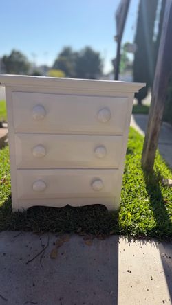 White 3 drawer wooden dresser