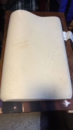 Tempur-Pedic TEMPUR-Cloud Memory Foam Pillow – $25
