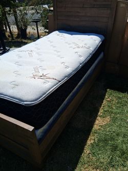 Cama twin