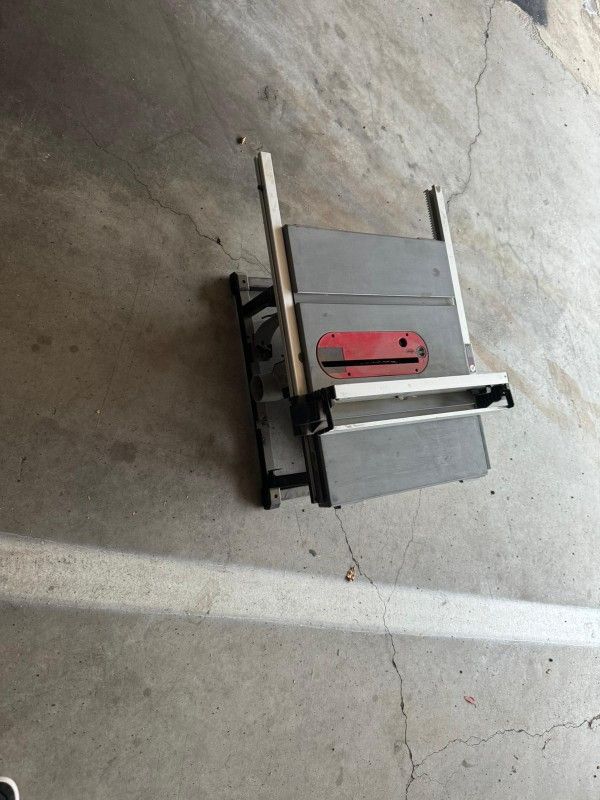 Milwaukee Table Saw