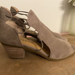 Lucky Brand size 8 NWT Berrete Open Toe Booties Taupe Shoes heels leather