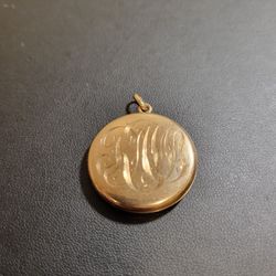 10k Gold Pendant