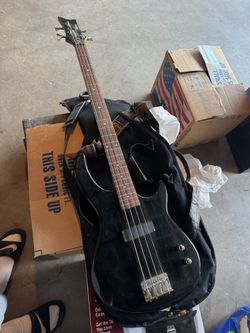 Fender Base Guitar