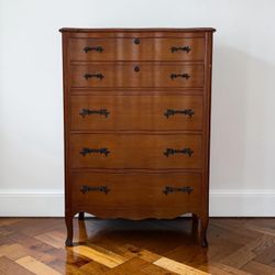 Gorgeous Vintage French Provincial Dresser