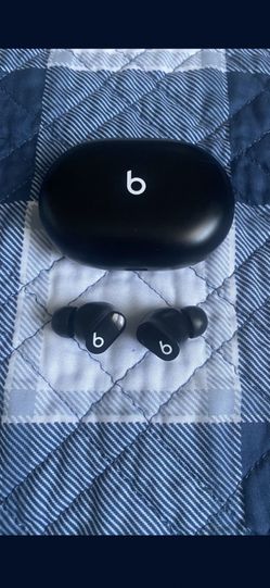 Beats Studio Buds