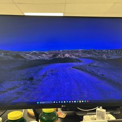 Office Desktop Monitor + Monito Mount + Laptop Stand