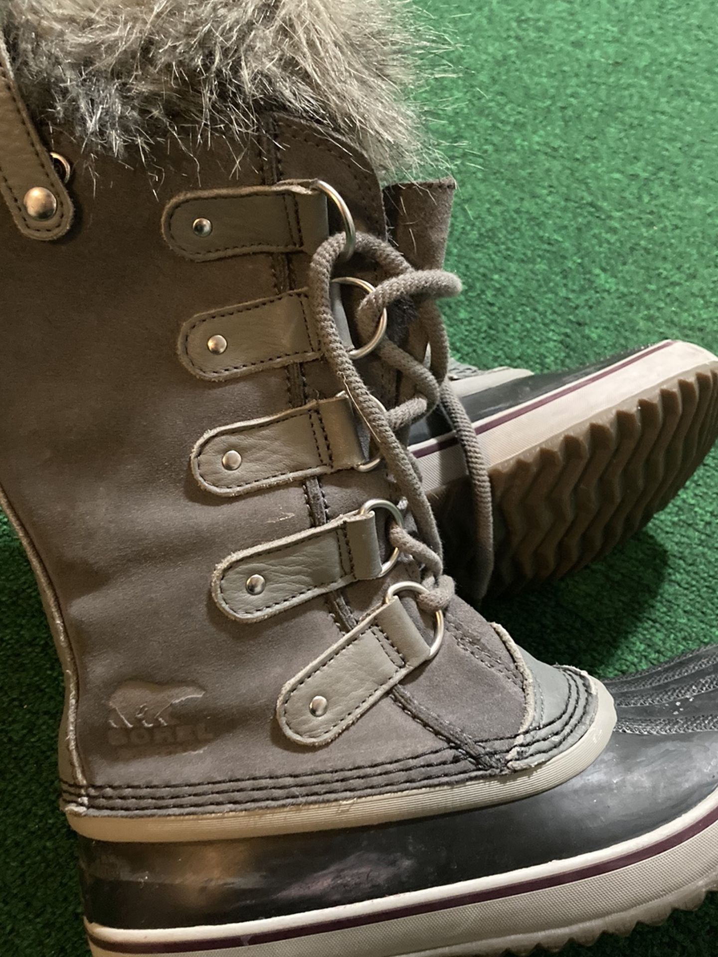 Size 6.5 sorel boots