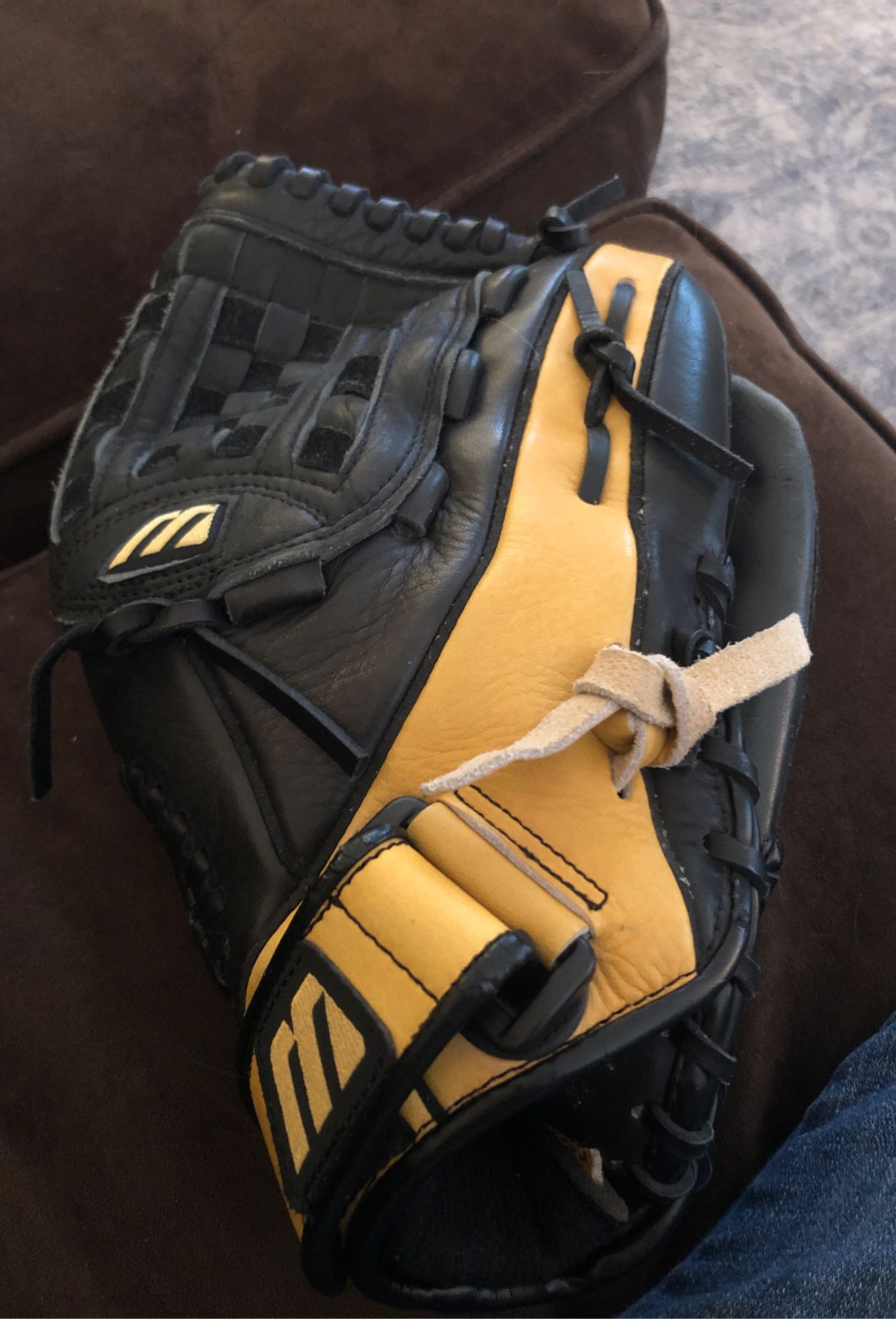 Baseball mitt 12 inch mizuno nice glove