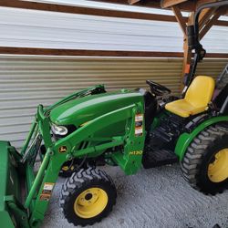 2013 John Deere 2025R +5 Attachments 