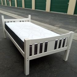 WOOD TWIN BED FRAME WITH MATTRESS