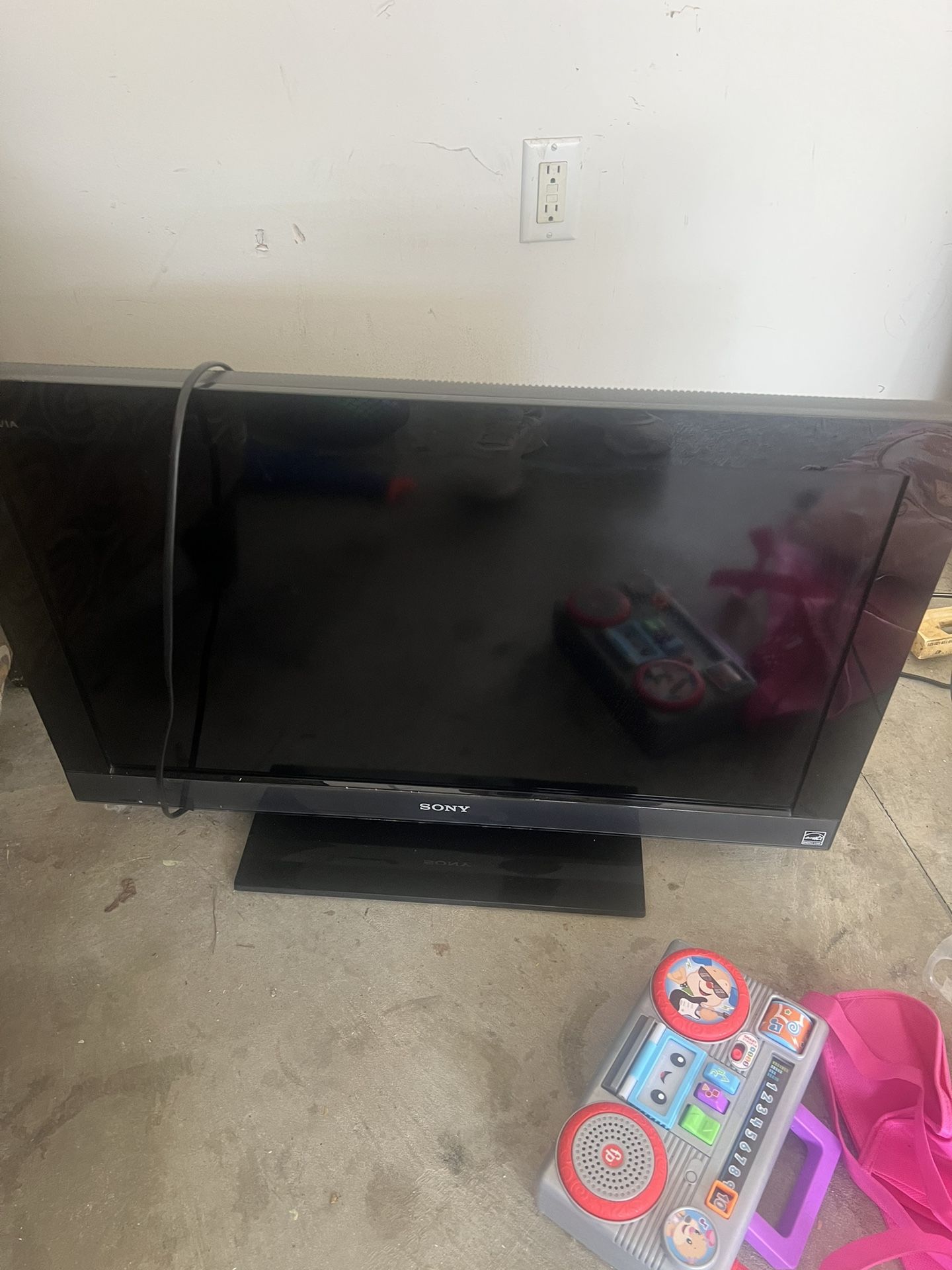 Three 35 Inch Tv for Sale in North Augusta, SC OfferUp