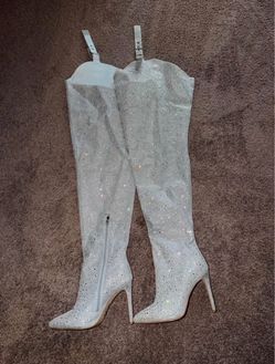 Heel boots