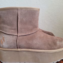 Sketchers Fleece Boots