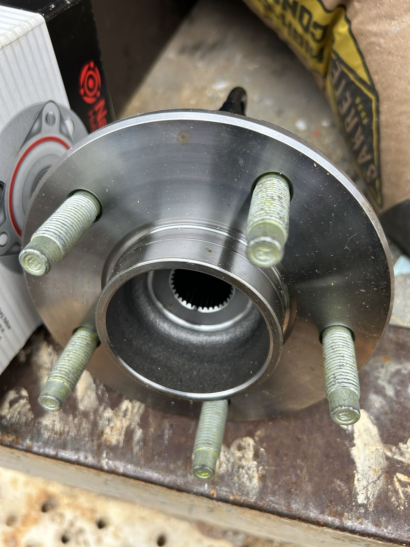 2005-2006 Chevrolet Equinox Hub Assembly Part