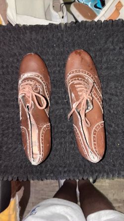 Brown Leather Lace-Up Oxford Shoes