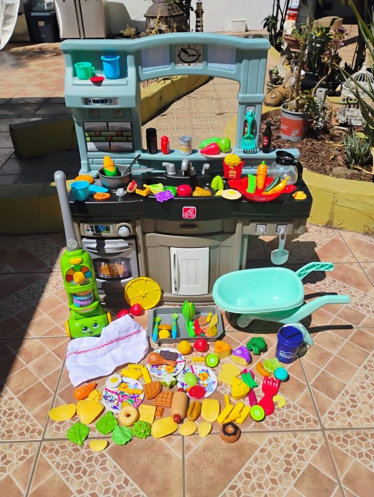 Kids Kitchen... Included Everything Toys