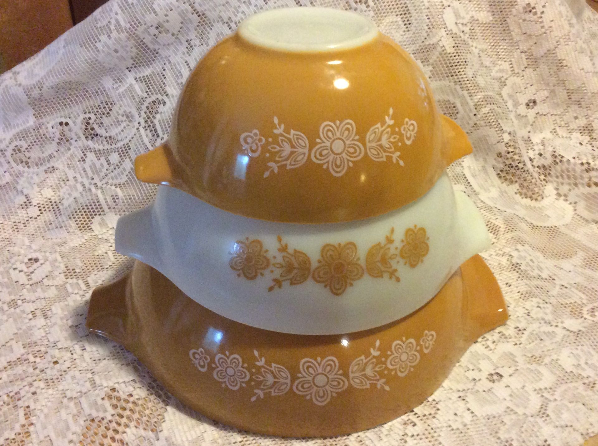 Set of 3 Vintage Pyrex Butterfly Gold Cinderella Mixing Bowls