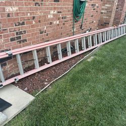 40’ Ft Werner Fiberglass Ladder 