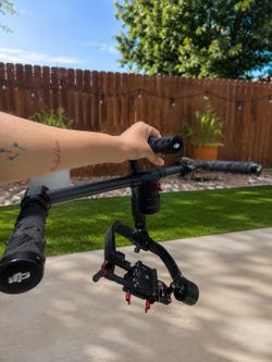 DJI Ronin-M Professional 3-Axis Camera Gimbal Stabilizer - Missing Battery