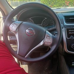 2016 Nissan Altima Good Car