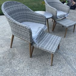 Brand New 5 Piece Patio Chair Set, Retails for Over $495