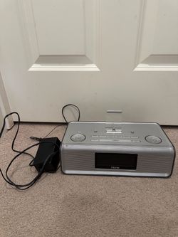iHome charging dock and usb player