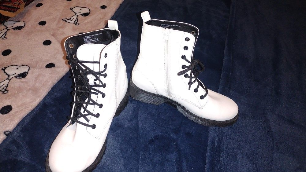 Boots Sz10 Purse