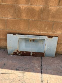 1(contact info removed) Volkswagen Bus engine deck lid