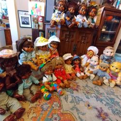 Complete Set of 19 Vintage Handmade Naber Wood Dolls & Wild Wood Kids (1980's)