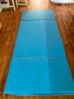 Gymnastics tumbling mat
