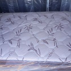 Brand New Queen Size Pillowtop Mattress Included Box Spring Free Delivery 