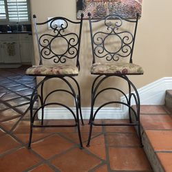 Vintage Counter Top Stools 