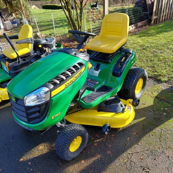 John Deere E140 New O hrs 48in 22hp Riding Mower for Sale in Happy