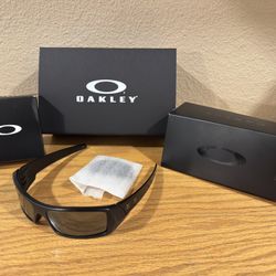 Oakley Gascan Sunglasses Black Iridium Polarized + OEM Lenses