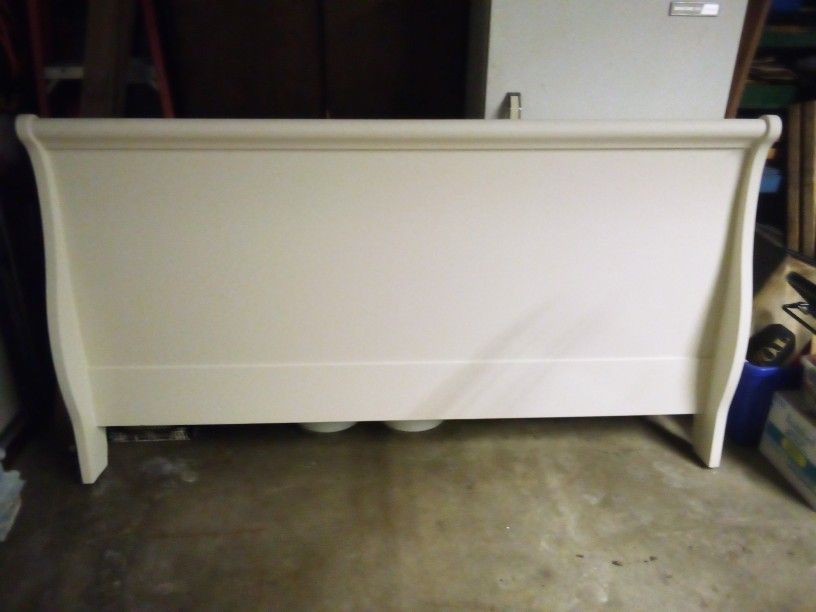 Antique White Sleigh Bed King Size for Sale in Lake Villa, IL OfferUp