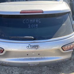 Jeep Compass ( Tailgate / Trunk Lid )