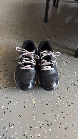 Baseball turf shoes size 5.5