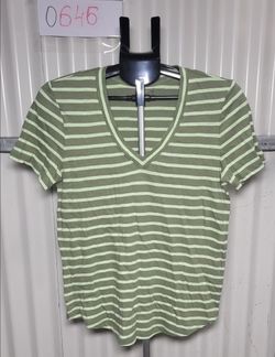 LOFT Striped V-Neck T-Shirt Size S (0646)
