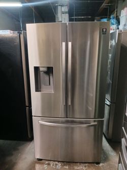 Refrigerator Samsung 2022 French door in stainless steel 40 days warranty Delevery