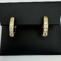 10k solid yellow gold 0.5CTW CZ stone hoop earrings