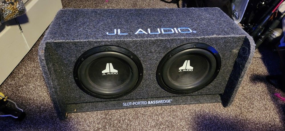 JL Subs & 2000 W Amp