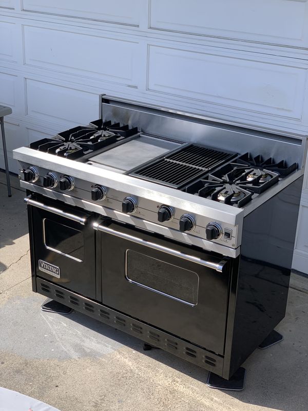 Viking Stove VGIC4874GQBK 48 Inch Black 4 Sealed Burner Range