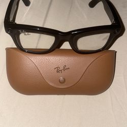 Meta 2 AI glasses with Transiton lense