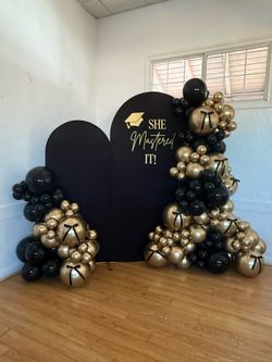 Graduation Party Backdrop with Balloon Garland